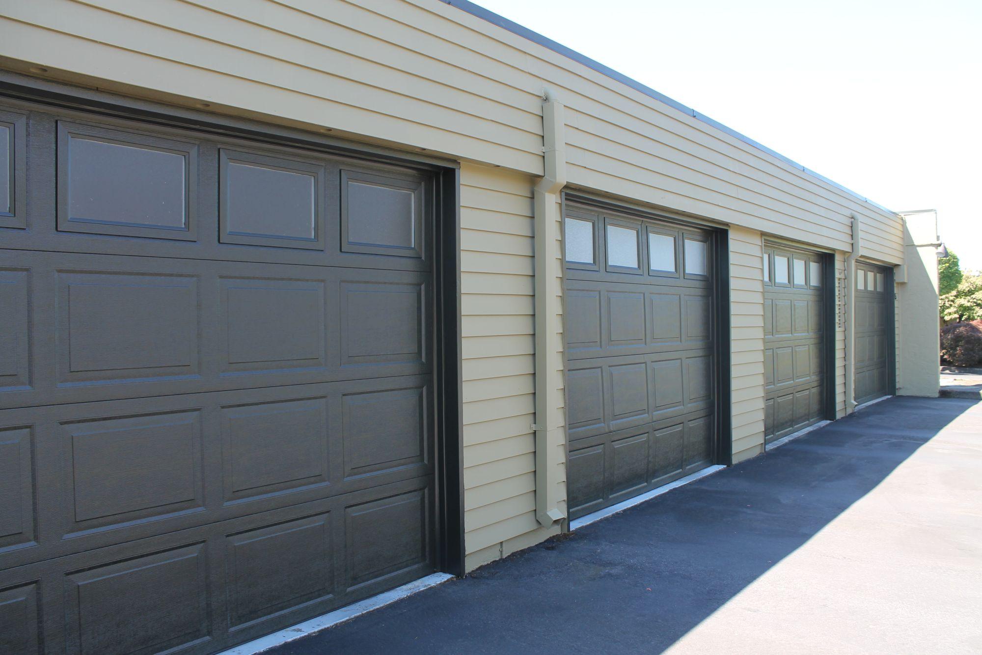 Metal Door Painting image